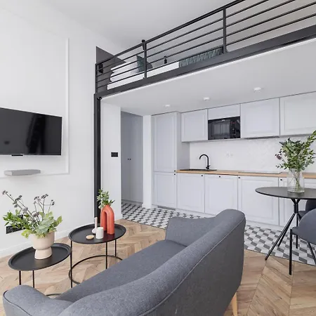Apartment With Balcony - Starowislna 41