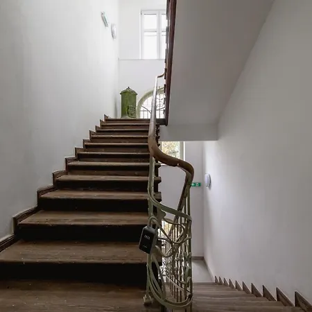 Silver Cloud By Square - Balcony - Old Town 아파트