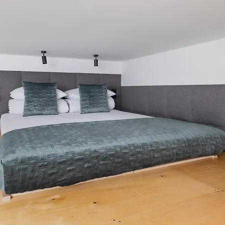 With Balcony - Starowislna 41 Appartement